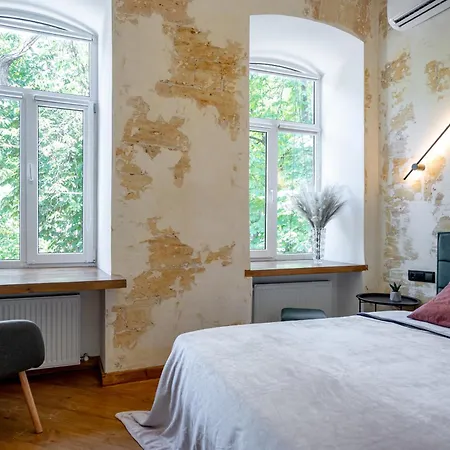 Fainorent 3-кімн Loft 2 центр до 10- гостей Apartment *