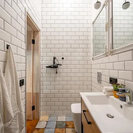 Apartment Fainorent 3-кімн Loft 2 центр до 10- гостей