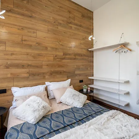 Fainorent 3-кімн Loft 2 центр до 10- гостей Apartment