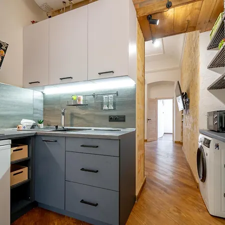 Fainorent 3-кімн Loft 2 центр до 10- гостей Apartment Odessa