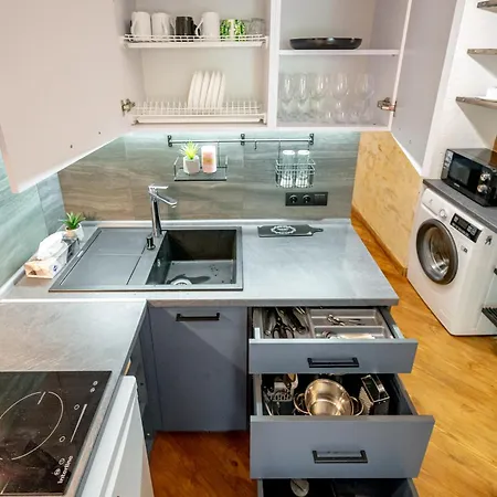 Fainorent 3-кімн Loft 2 центр до 10- гостей Apartment