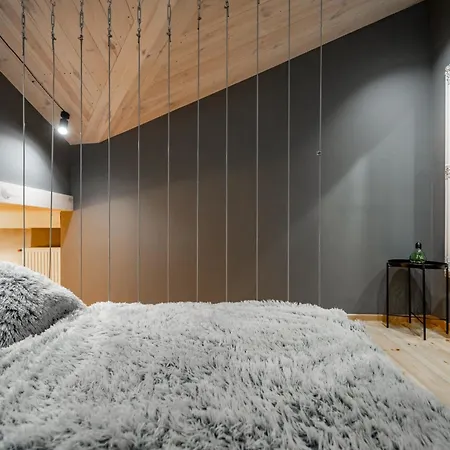 Fainorent 3-кімн Loft 2 центр до 10- гостей *