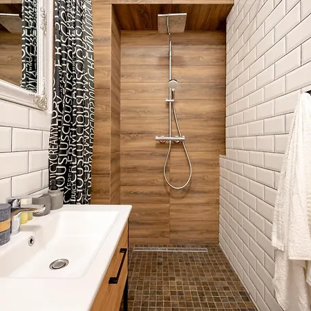 Apartment Fainorent 3-кімн Loft 2 центр до 10- гостей