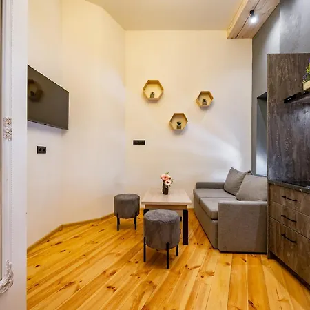 Fainorent 3-кімн Loft 2 центр до 10- гостей Apartment Odessa