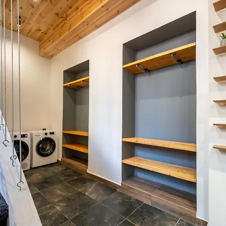 Fainorent 3-кімн Loft 2 центр до 10- гостей Apartment