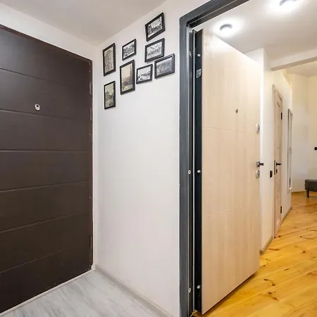 Fainorent 3-кімн Loft 2 центр до 10- гостей Apartment
