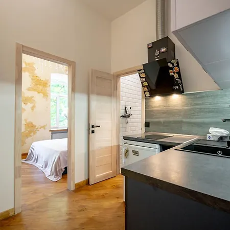 Fainorent 3-кімн Loft 2 центр до 10- гостей Odessa
