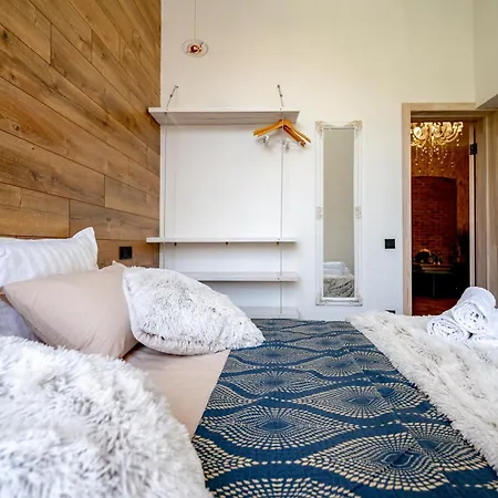 Fainorent 3-кімн Loft 2 центр до 10- гостей Odessa