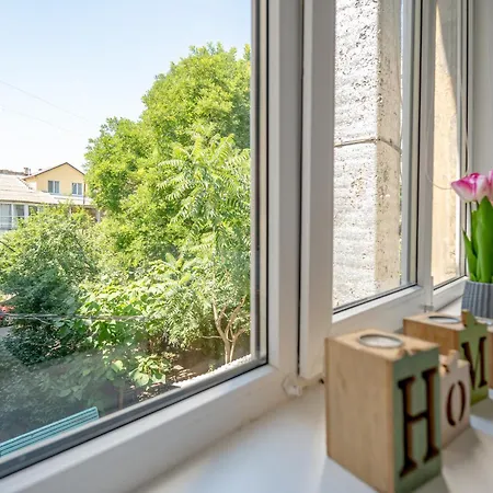 Fainorent 3-кімн Loft 2 центр до 10- гостей Apartment Odessa