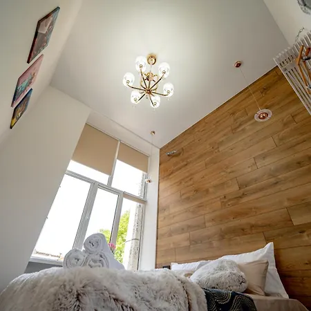 Fainorent 3-кімн Loft 2 центр до 10- гостей