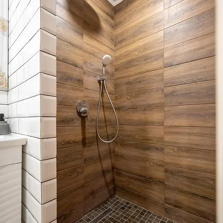 Fainorent 3-кімн Loft 2 центр до 10- гостей Apartment Odessa