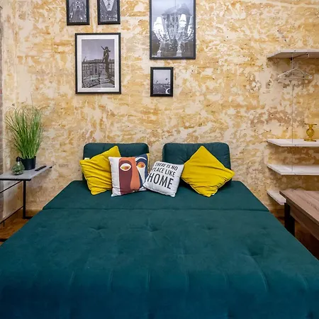 Fainorent 3-кімн Loft 2 центр до 10- гостей Apartment Odessa