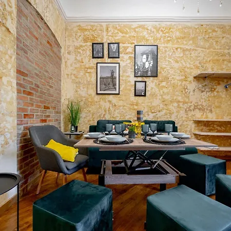 Fainorent 3-кімн Loft 2 центр до 10- гостей Apartment *
