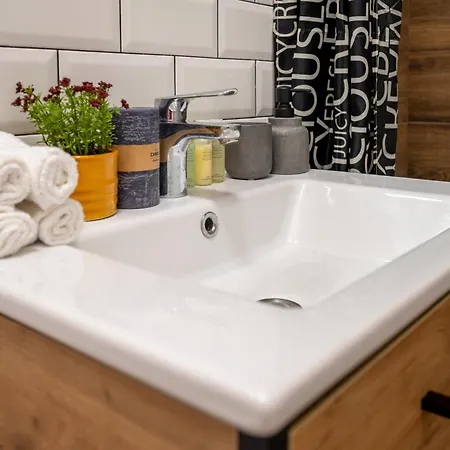 Apartment Fainorent 3-кімн Loft 2 центр до 10- гостей